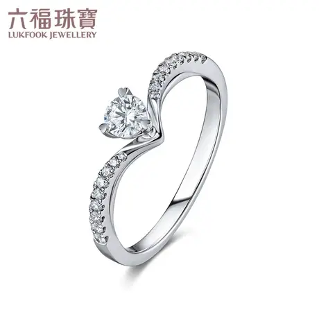 六福珠宝爱很美新品18K金钻石戒指钻戒女戒LB30360A图片